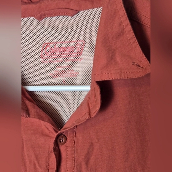 Men's Coleman Short Sleeve Button Down Shirt, Size Large - Picture 3 of 4